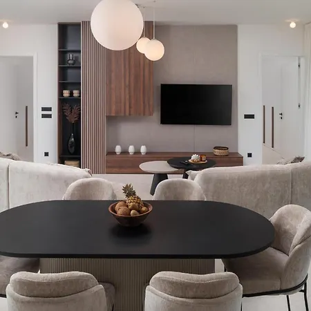 Beautiful In With Sauna